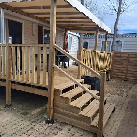 Mobil-home Siblu Chez Eric & Celine مكان تخييم *
