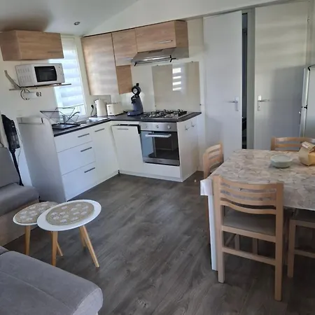 مكان تخييم Mobil-home Siblu Chez Eric & Celine فالراس بلاج