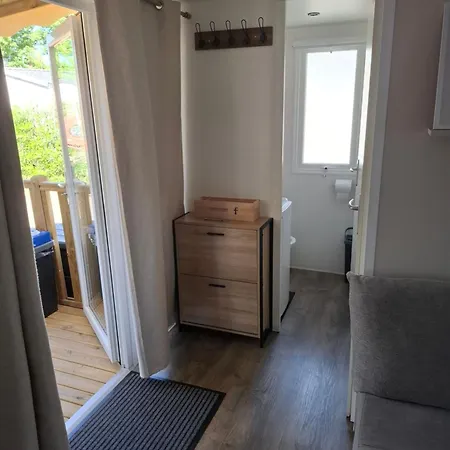 Mobil-home Siblu Chez Eric & Celine مكان تخييم *